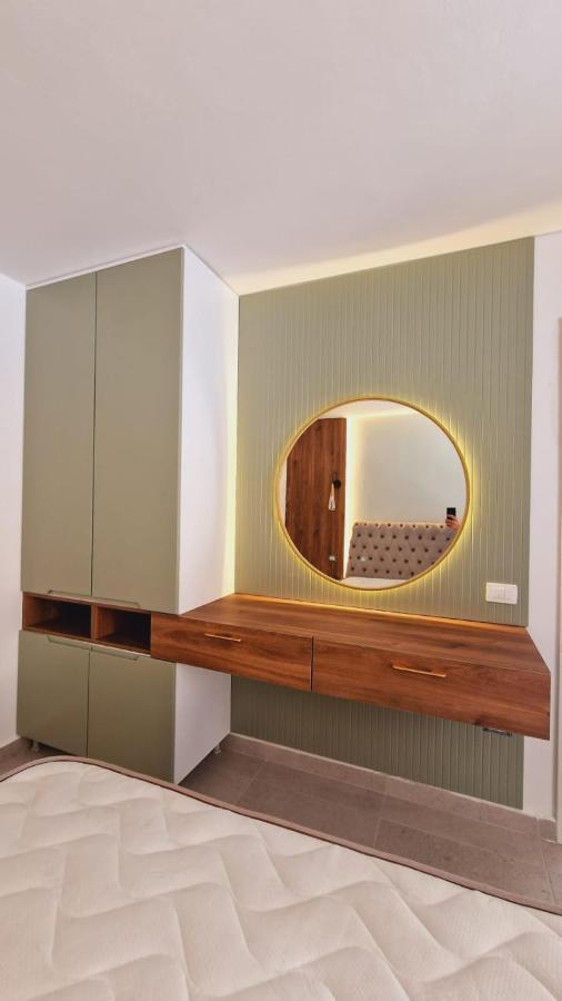 For 6 Person Appartamento Golem (Tirana)